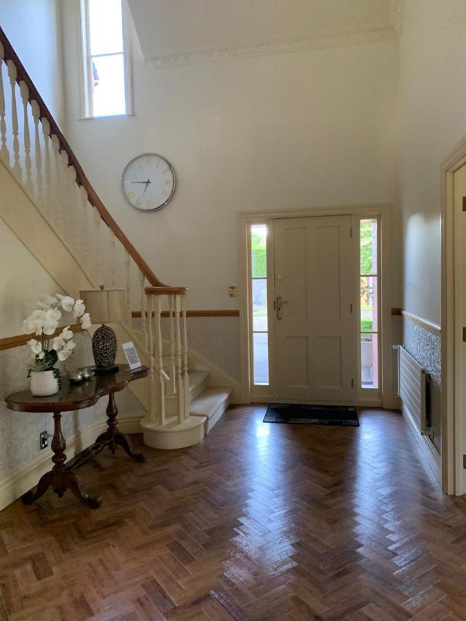 Pin Oaks Luxury Bed & Breakfast Palmerston North Eksteriør bilde